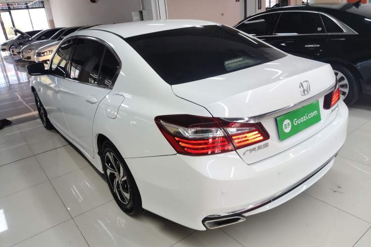 Used Honda Accord 2016 2.0L Comfort Edition Rear Left 45 Deg