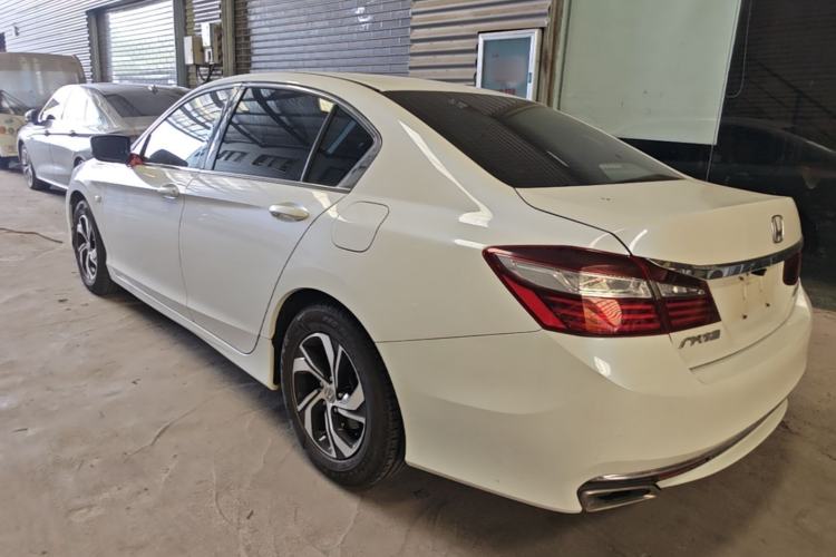 Used Honda Accord 2016 2.0L Comfort Edition Rear Left 45 Deg