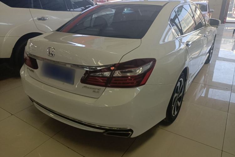 Used Honda Accord 2016 2.4L Luxury Edition Rear Right 45 Deg
