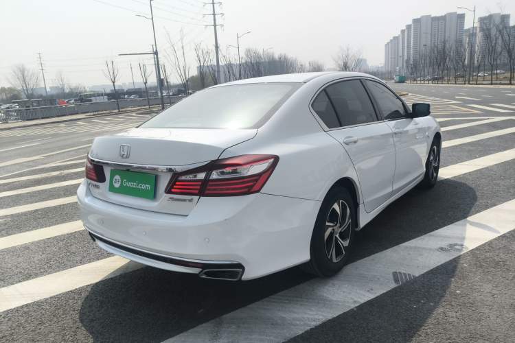 Used Honda Accord 2016 2.0L Comfort Edition Rear Right 45 Deg