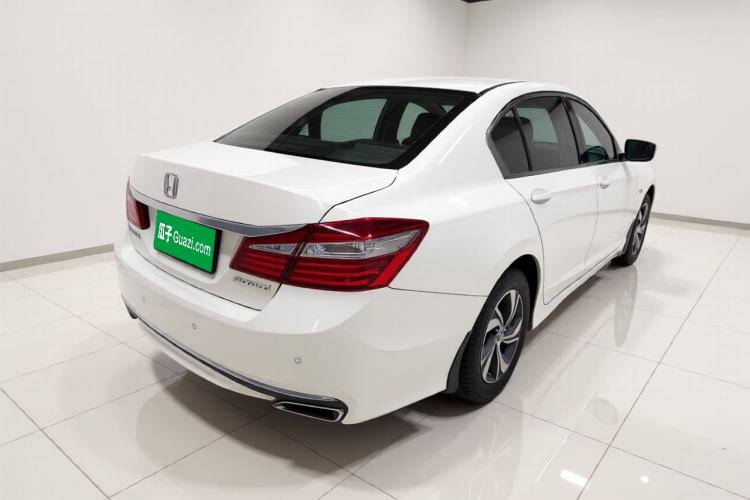 Used Honda Accord 2016 2.0L Comfort Edition Rear Right 45 Deg