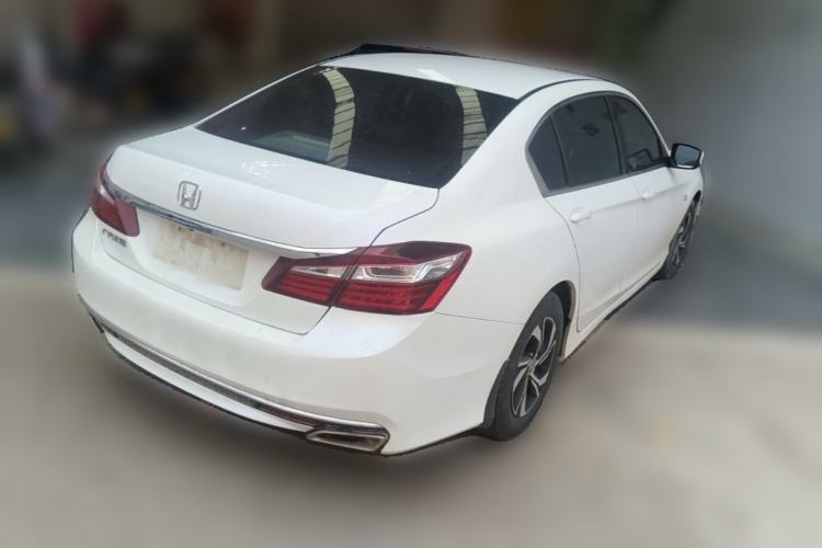 Used Honda Accord 2016 2.0L Comfort Edition Rear Right 45 Deg