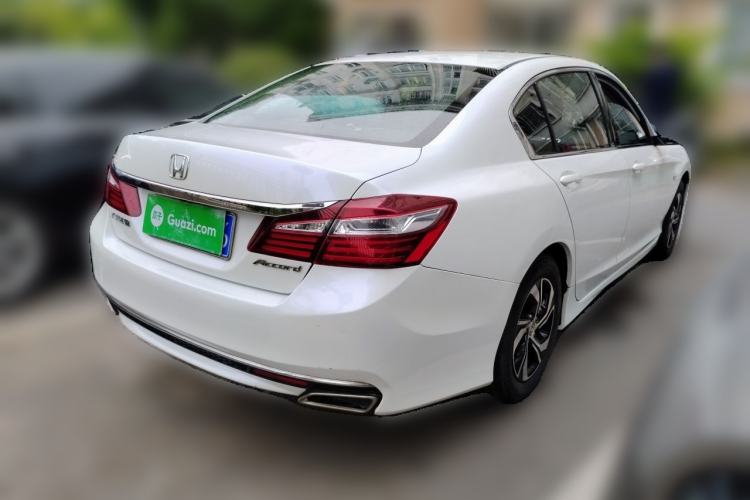 Used Honda Accord 2016 2.0L Comfort Edition Rear Right 45 Deg