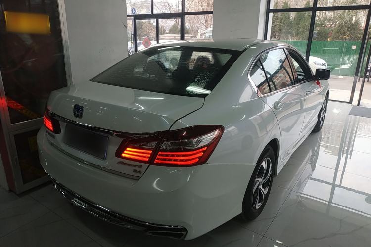 Used Honda Accord 2016 2.0L Elite Edition Rear Right 45 Deg