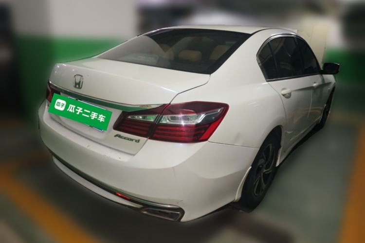 Used Honda Accord 2016 2.0L Comfort Edition Rear Right 45 Deg