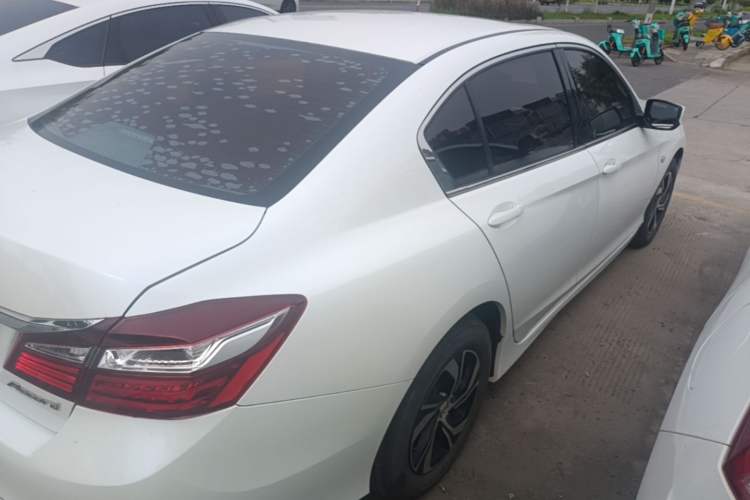 Used Honda Accord 2016 2.0L Comfort Edition Rear Right 45 Deg