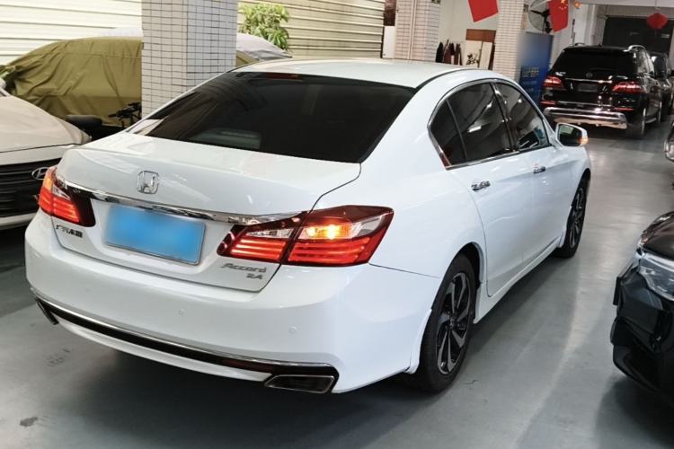 Used Honda Accord 2016 2.4L Comfort Edition Rear Right 45 Deg