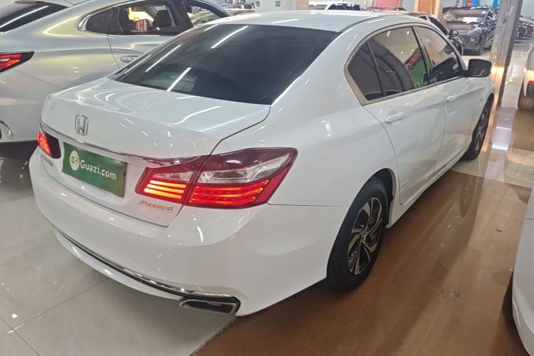 Used Honda Accord 2016 2.0L Comfort Edition Rear Right 45 Deg