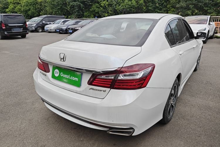 Used Honda Accord 2016 2.0L Comfort Edition Rear Right 45 Deg