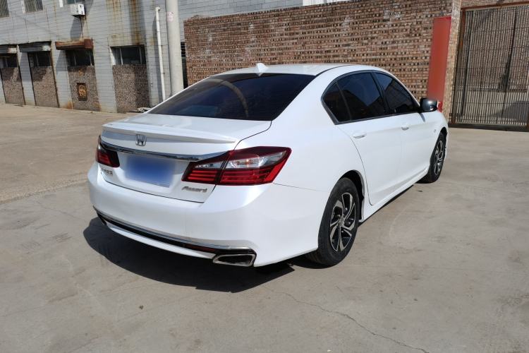 Used Honda Accord 2016 2.0L Comfort Edition Rear Right 45 Deg