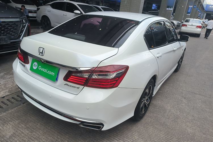 Used Honda Accord 2016 2.0L Comfort Edition Rear Right 45 Deg