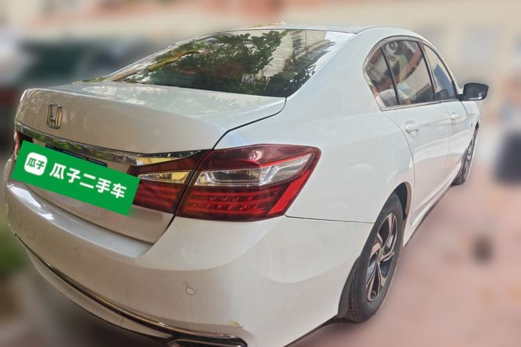 Used Honda Accord 2016 2.0L Comfort Edition Rear Right 45 Deg