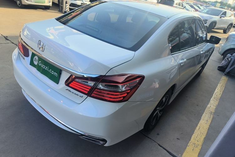 Used Honda Accord 2016 2.0L Comfort Edition Rear Right 45 Deg