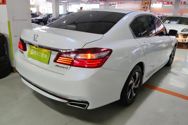 Used Honda Accord 2016 2.0L Elite Edition Rear Right 45 Deg