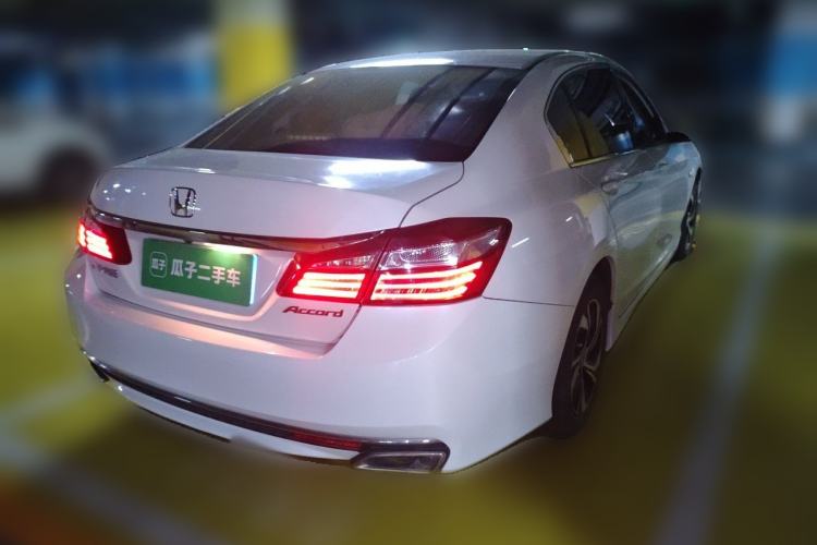 Used Honda Accord 2016 2.0L Comfort Edition Rear Right 45 Deg