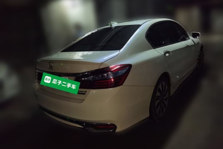 Used Honda Accord 2016 Hybrid 2.0L Sharp Edition Rear Right 45 Deg