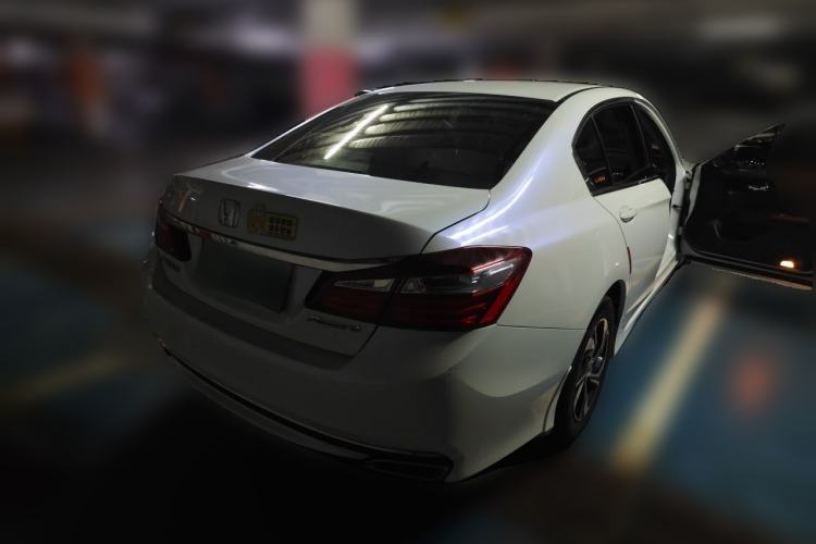 Used Honda Accord 2016 2.0L Comfort Edition Rear Right 45 Deg