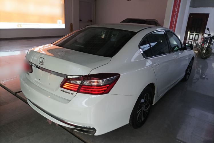 Used Honda Accord 2016 2.0L Comfort Edition Rear Right 45 Deg