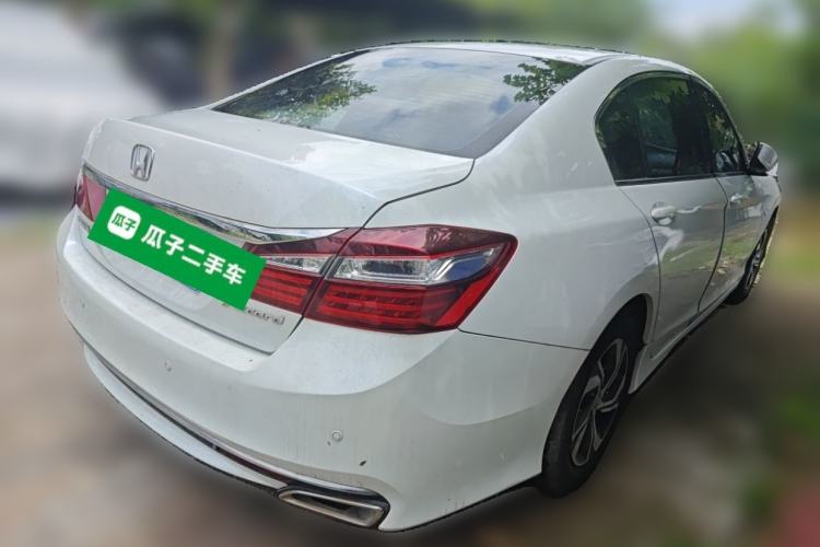 Used Honda Accord 2016 2.0L Comfort Edition Rear Right 45 Deg