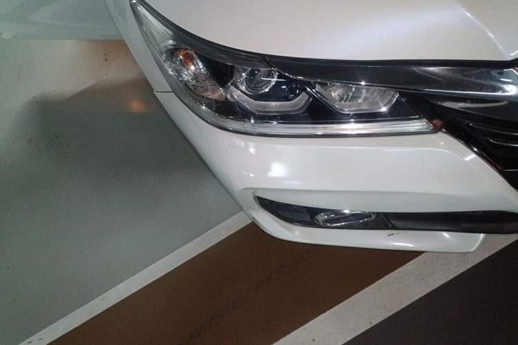 Used Honda Accord 2016 2.0L Elite Edition Right Front Headlight