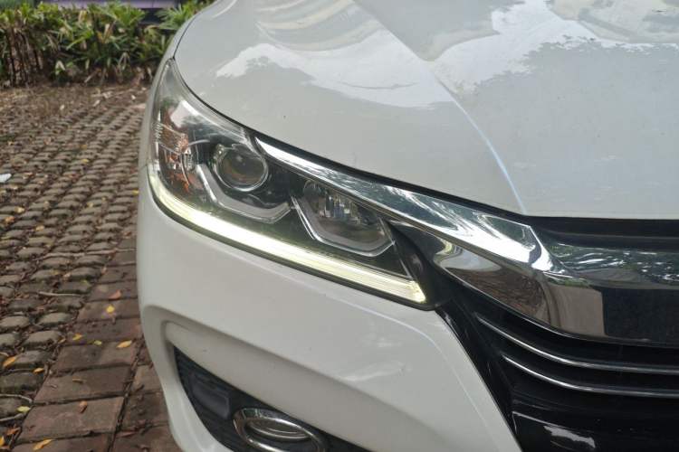 Used Honda Accord 2016 2.0L Elite Edition Right Front Headlight