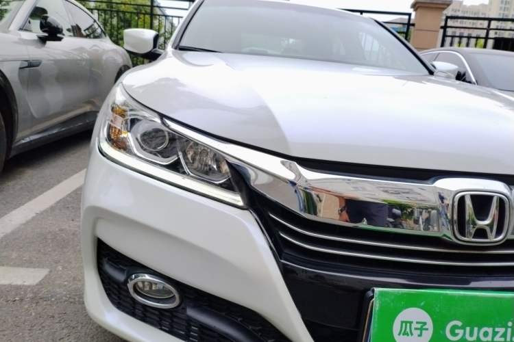 Used Honda Accord 2016 2.0L Comfort Edition Right Front Headlight