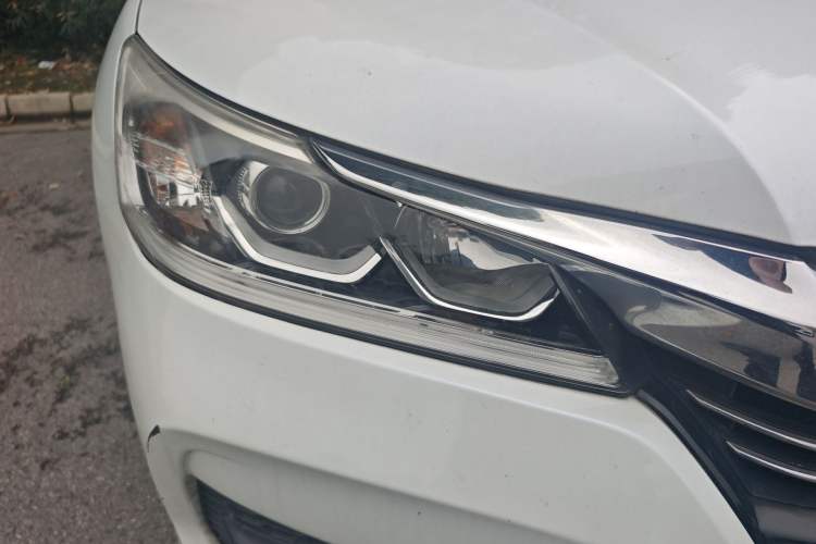 Used Honda Accord 2016 2.0L Comfort Edition Right Front Headlight
