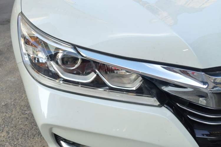 Used Honda Accord 2016 2.0L Elite Edition Right Front Headlight