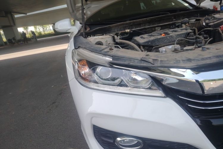 Used Honda Accord 2016 2.0L Luxury Edition Right Front Headlight