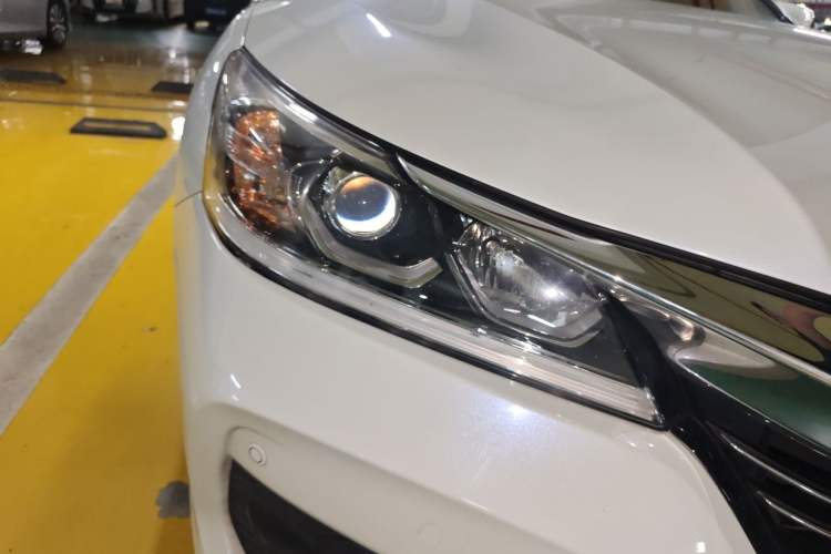 Used Honda Accord 2016 2.0L Elite Edition Right Front Headlight