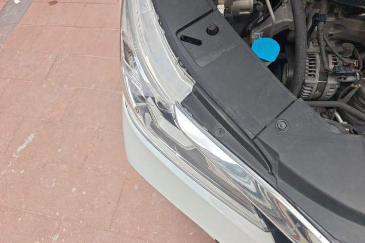 Used Honda Accord 2016 2.0L Comfort Edition Right Front Headlight