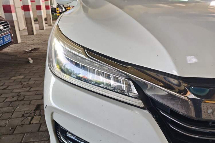 Used Honda Accord 2016 2.4L Comfort Edition Right Front Headlight