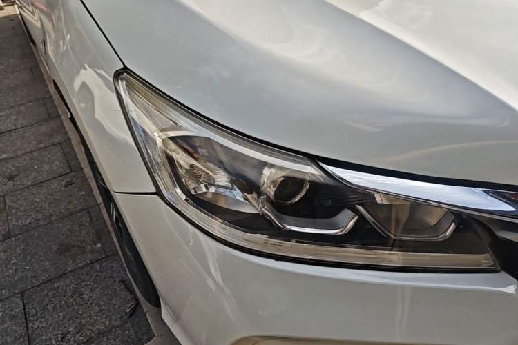 Used Honda Accord 2016 2.0L Comfort Edition Right Front Headlight