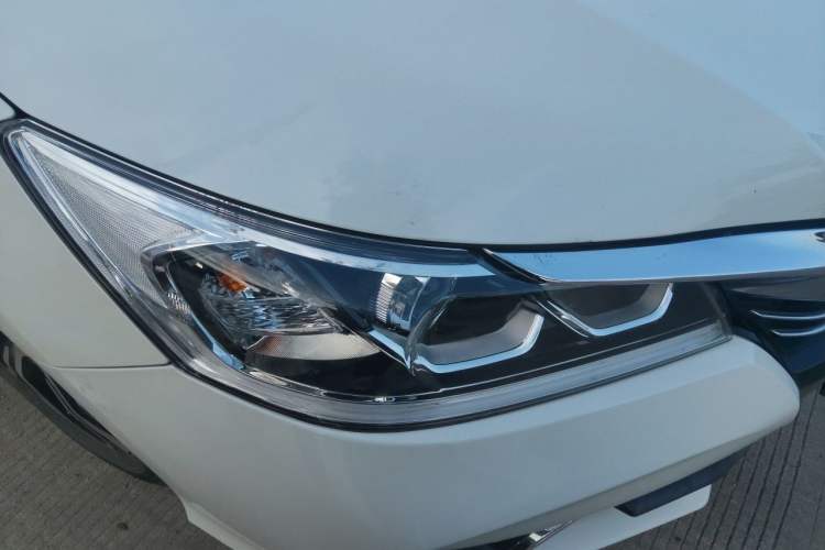 Used Honda Accord 2016 2.0L Elite Edition Right Front Headlight