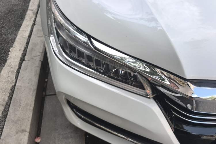 Used Honda Accord 2016 2.4L Luxury Edition Right Front Headlight