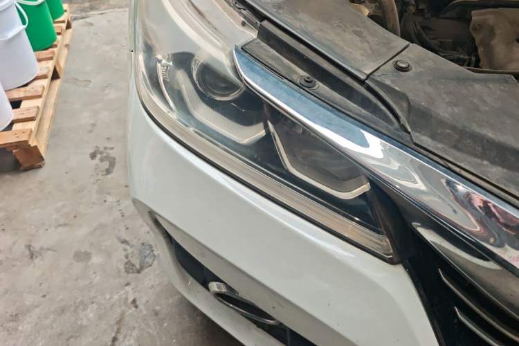 Used Honda Accord 2016 2.0L Comfort Edition Right Front Headlight