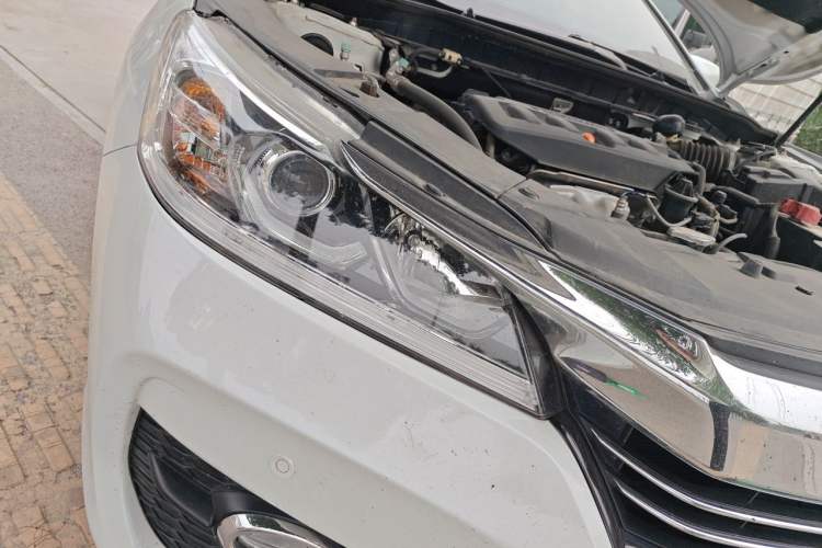 Used Honda Accord 2016 2.0L Comfort Edition Right Front Headlight