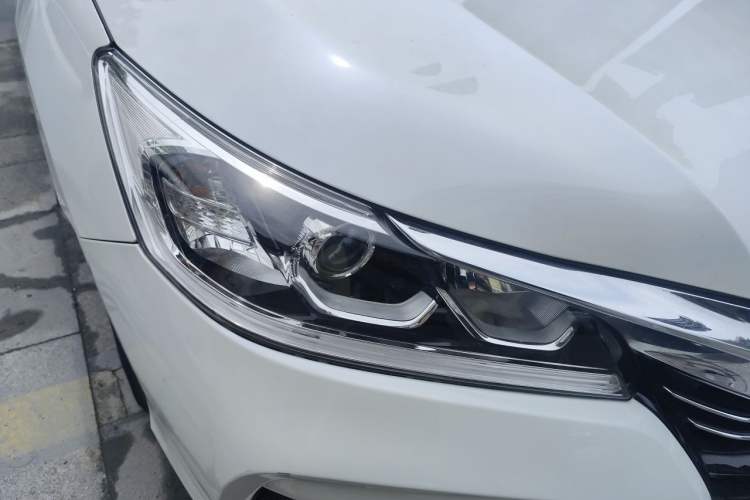 Used Honda Accord 2016 2.0L Elite Edition Right Front Headlight