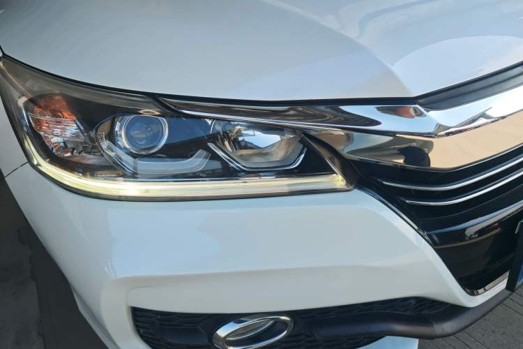 Used Honda Accord 2016 2.0L Elite Edition Right Front Headlight