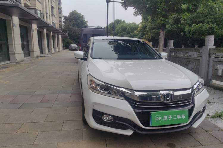 Used Honda Accord 2016 2.0L Comfort Edition Right Front Headlight
