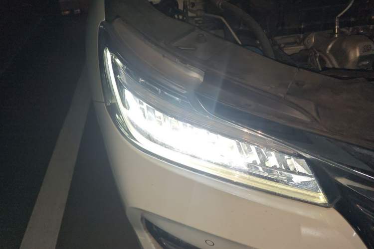 Used Honda Accord 2016 2.4L Zhi Rui Edition Right Front Headlight