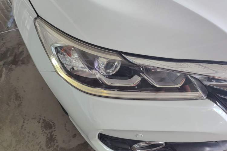 Used Honda Accord 2016 2.0L Comfort Edition Right Front Headlight