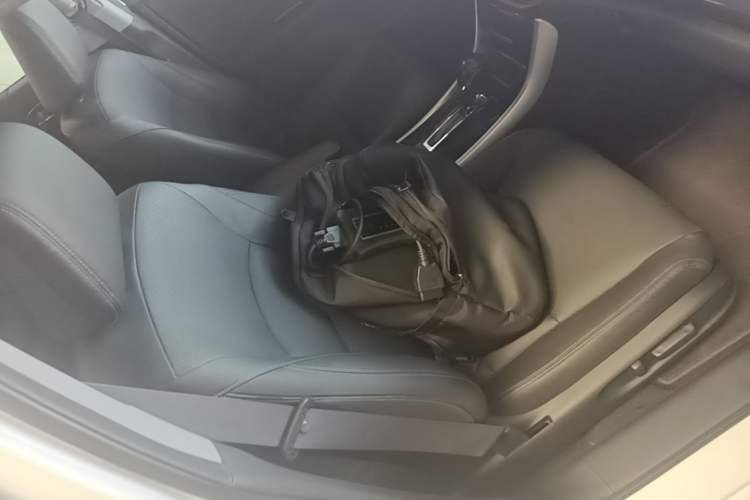 Used Honda Accord 2016 2.4L Luxury Edition Right Front Seat