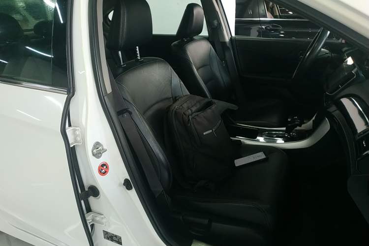 Used Honda Accord 2016 2.0L Elite Edition Right Front Seat