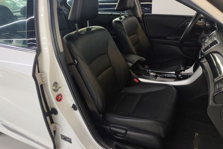 Used Honda Accord 2016 2.0L Elite Edition Right Front Seat