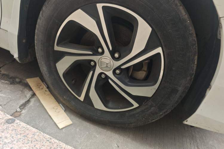Used Honda Accord 2016 2.0L Luxury Edition Right Front Wheel Hub