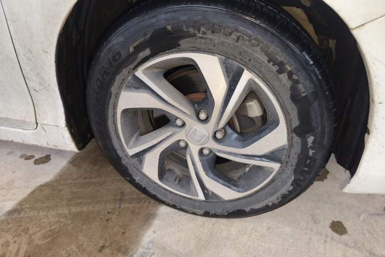 Used Honda Accord 2016 2.0L Comfort Edition Right Front Wheel Hub