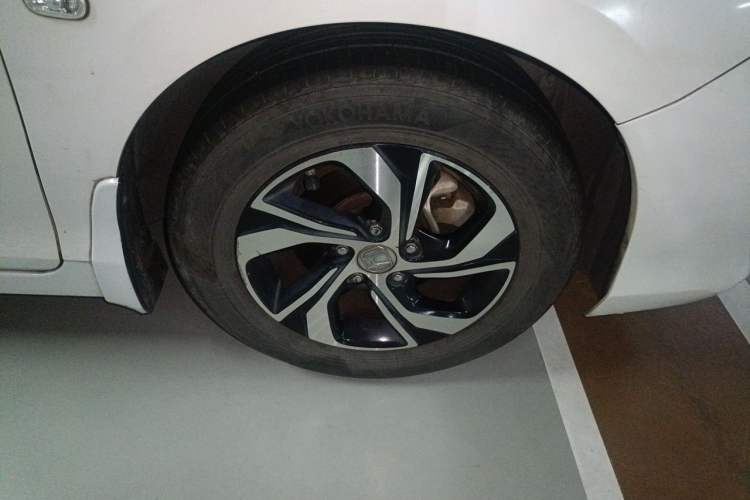 Used Honda Accord 2016 2.0L Elite Edition Right Front Wheel Hub