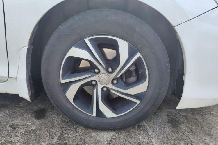 Used Honda Accord 2016 2.0L Elite Edition Right Front Wheel Hub