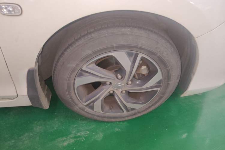 Used Honda Accord 2016 2.0L Elite Edition Right Front Wheel Hub